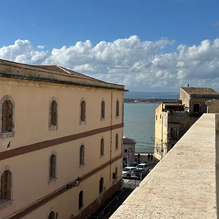 Ortigia Terrazza Su Due Mari By Ortigia *